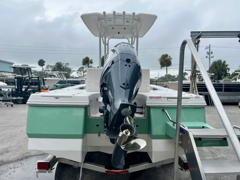 Slide: The Image of Robalo R226 2027 - 3