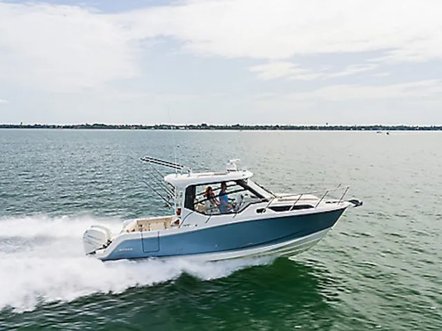 Slide: The Image of Boston Whaler 325 Conquest 2026 - 2