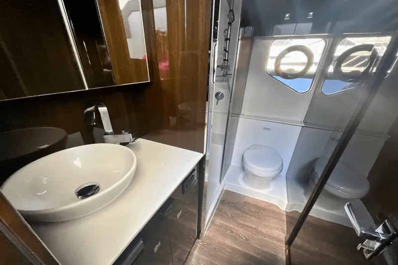 Slide: The Image of Cruisers Yachts 42 Cantius 2024 - 20