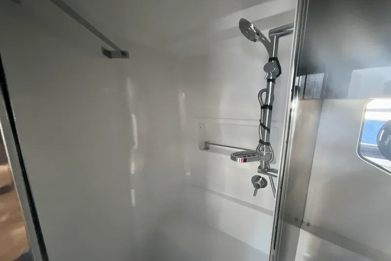 Slide: The Image of Cruisers Yachts 42 Cantius 2024 - 21