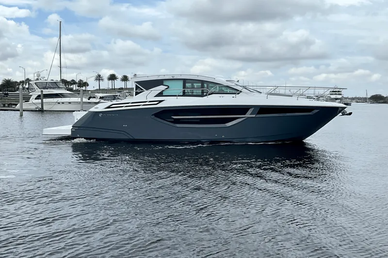 Slide: The Image of Cruisers Yachts 42 Cantius 2024 - 4