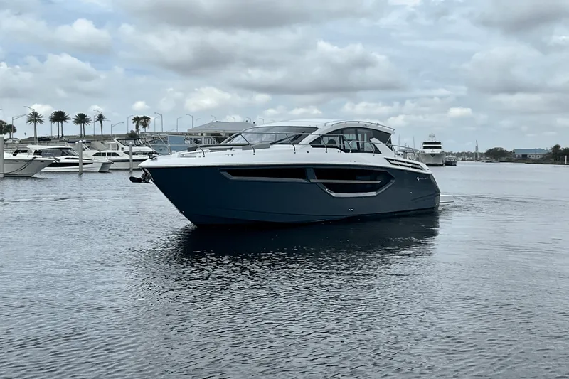 Slide: The Image of Cruisers Yachts 42 Cantius 2024 - 7