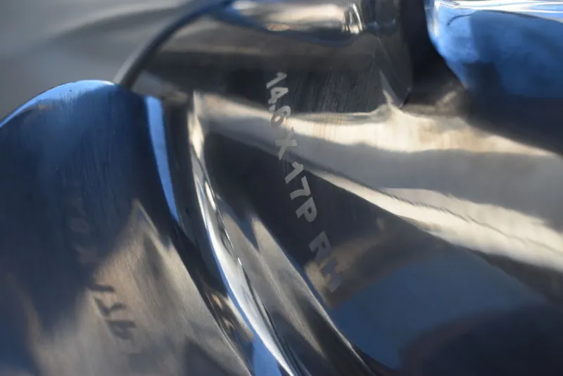 Slide: The Image of Blackfin 252DC 2024 - 69