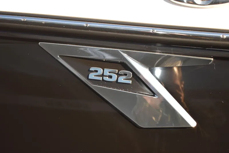 Slide: The Image of Blackfin 252DC 2024 - 71