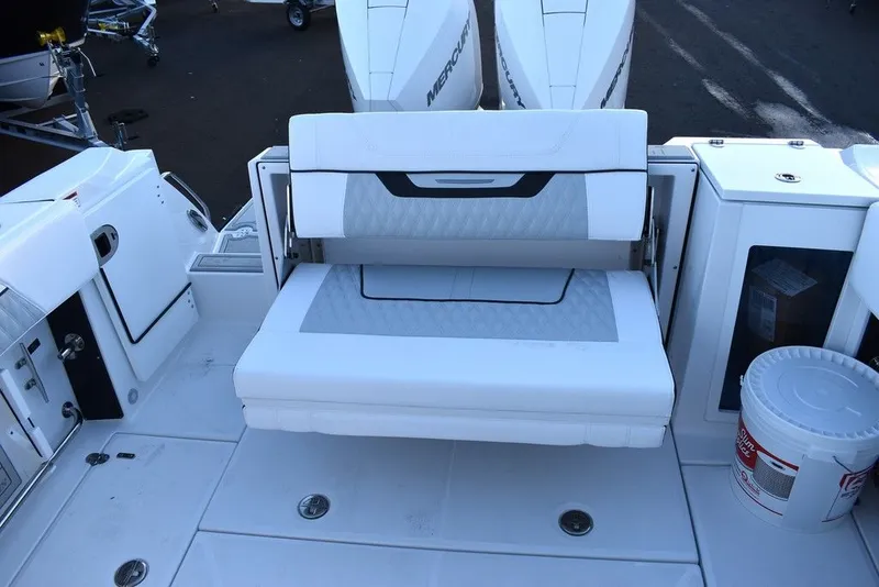 Slide: The Image of Blackfin 272DC 2024 - 11