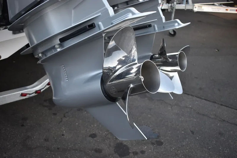 Slide: The Image of Blackfin 272DC 2024 - 52