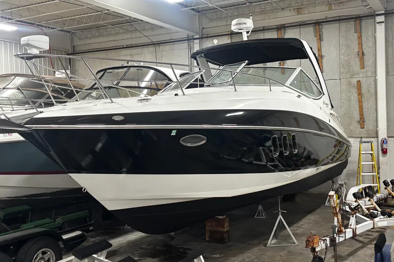 The Image of Cruisers 330 Express 2008 - 0