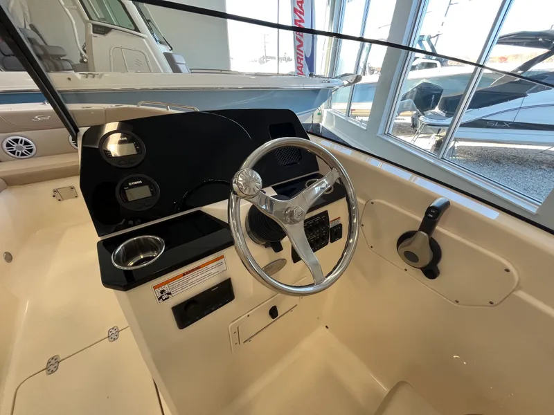 Slide: The Image of Scout 215 Dorado 2024 - 10