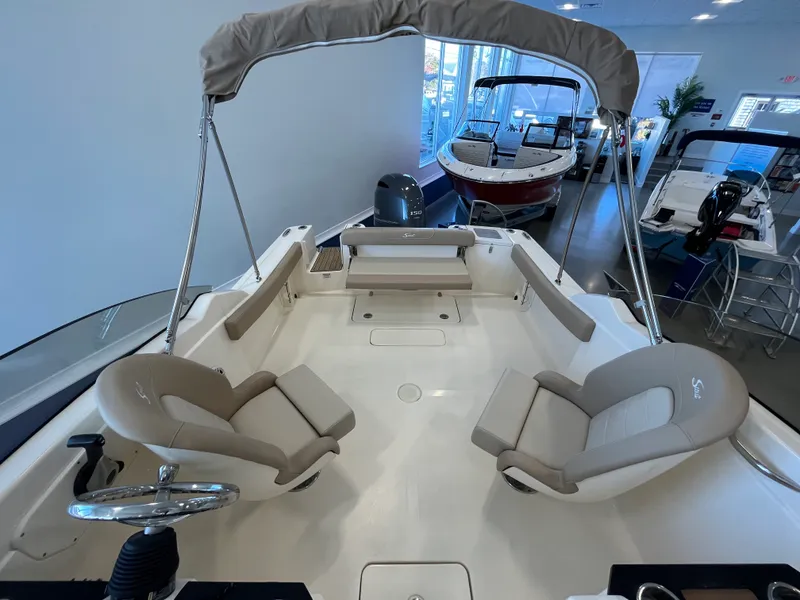 Slide: The Image of Scout 215 Dorado 2024 - 7