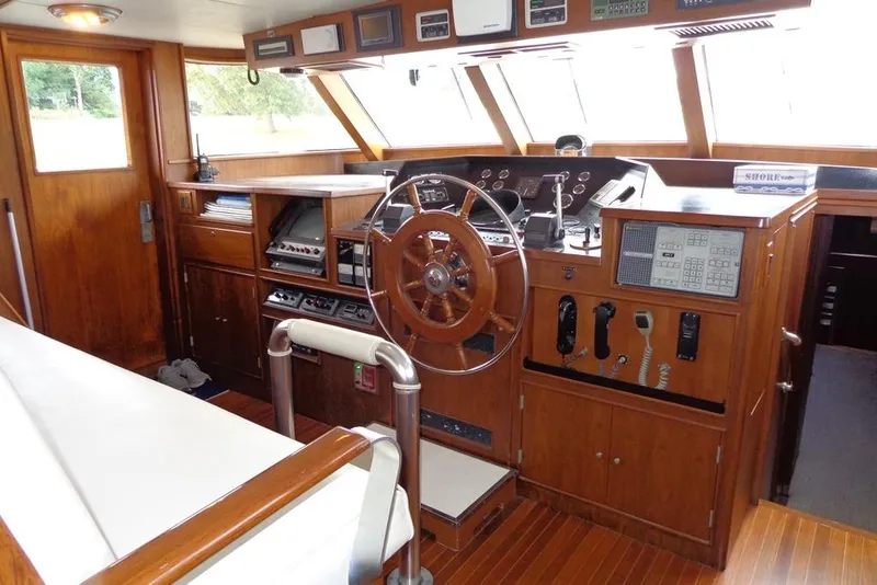 Slide: The Image of Burger 80 Motor Yacht 1988 - 33