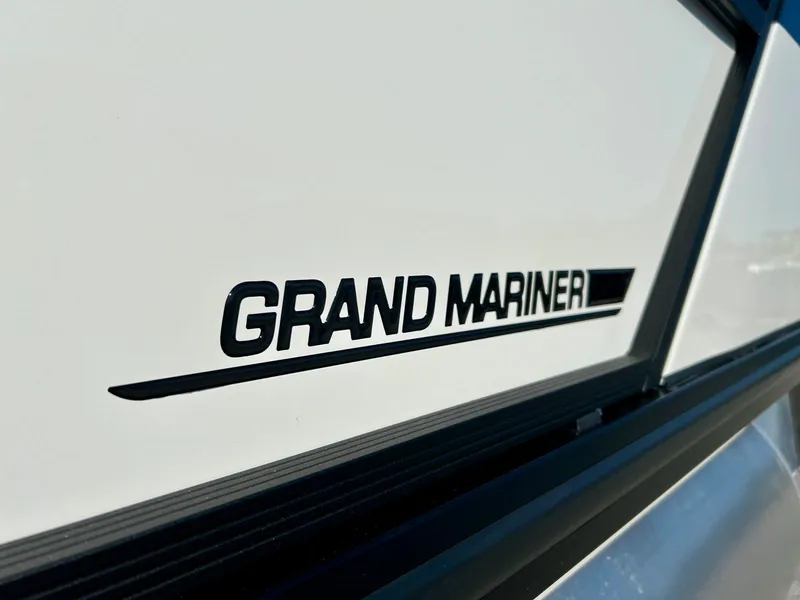 Slide: The Image of Harris Grand Mariner 230 2026 - 16