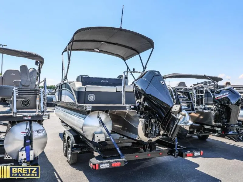 Slide: The Image of Barletta Boats C22UC 2026 - 2