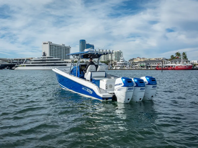 Slide: The Image of Nortech 340 Sport Center Console 2015 - 30