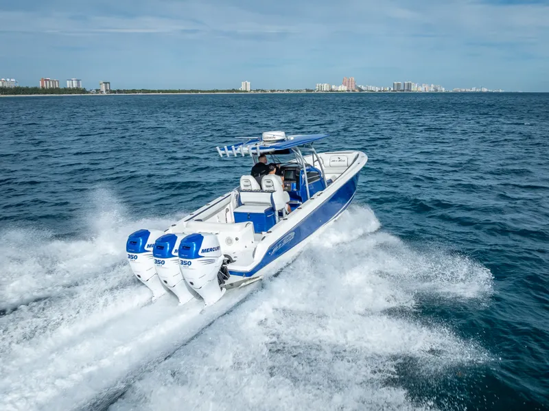 Slide: The Image of Nortech 340 Sport Center Console 2015 - 21