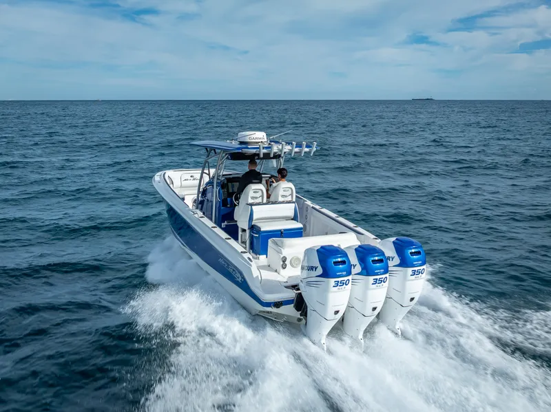 Slide: The Image of Nortech 340 Sport Center Console 2015 - 25