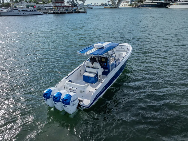 Slide: The Image of Nortech 340 Sport Center Console 2015 - 28