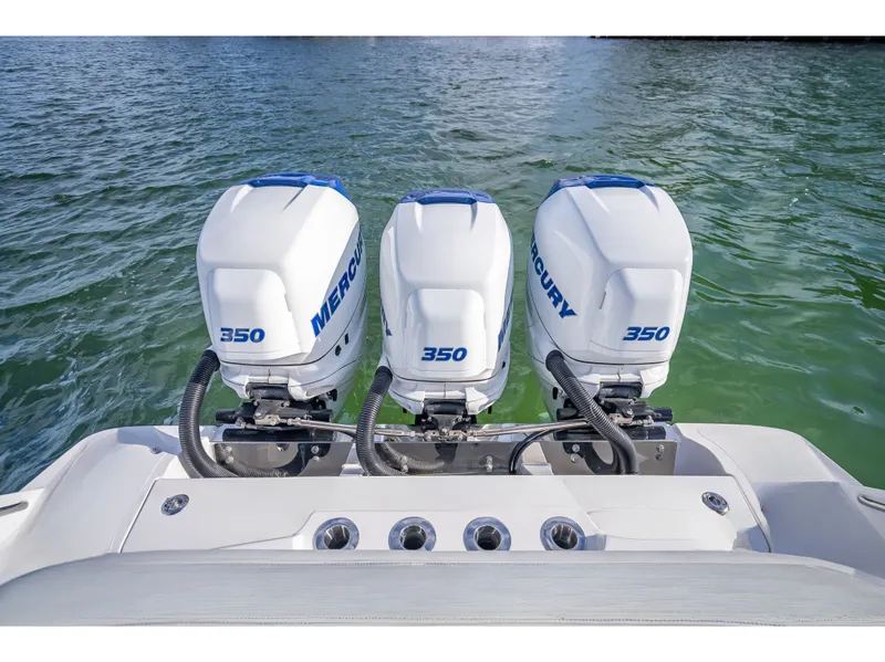 Slide: The Image of Nortech 340 Sport Center Console 2015 - 40