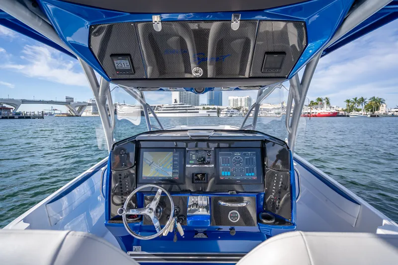 Slide: The Image of Nortech 340 Sport Center Console 2015 - 6