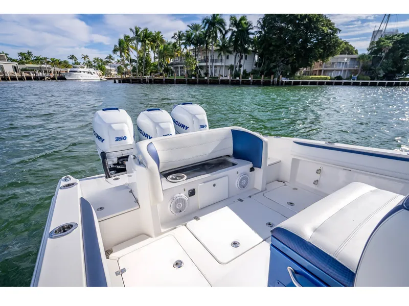 Slide: The Image of Nortech 340 Sport Center Console 2015 - 41