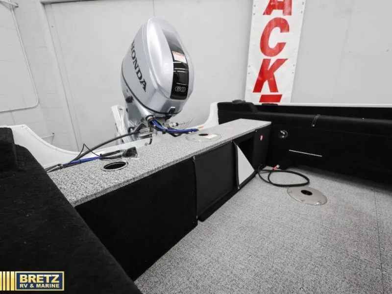 Slide: The Image of Smoker Craft 162 2027 - 14