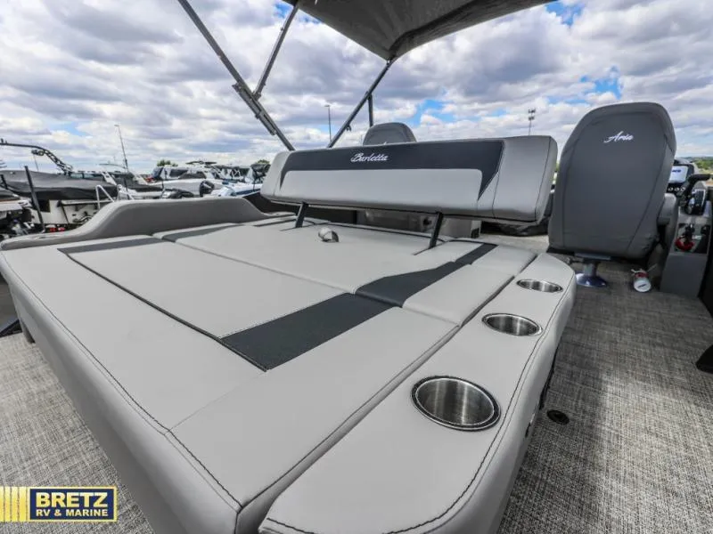 Slide: The Image of Barletta Boats A24UC 2026 - 23