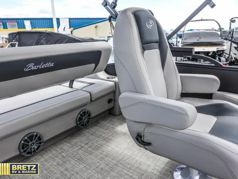 Slide: The Image of Barletta Boats A24UC 2026 - 15