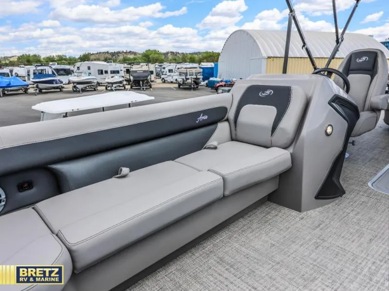 Slide: The Image of Barletta Boats A24UC 2026 - 13