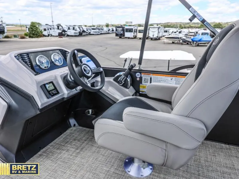 Slide: The Image of Barletta Boats A24UC 2026 - 17
