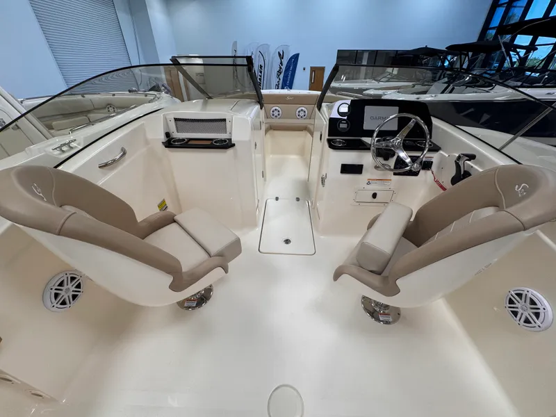 Slide: The Image of Scout 215 Dorado 2024 - 11