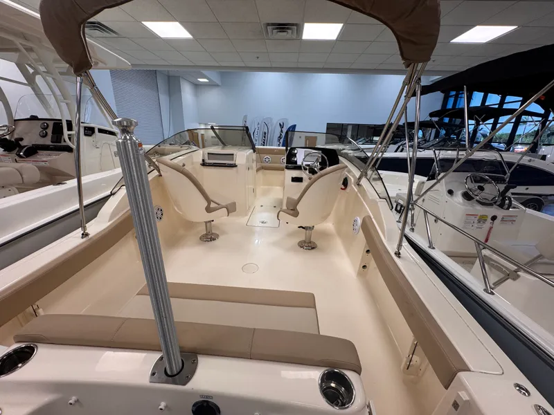 Slide: The Image of Scout 215 Dorado 2024 - 17