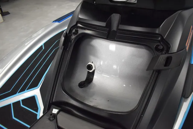 Slide: The Image of Yamaha FX Cruiser HO 2024 - 32