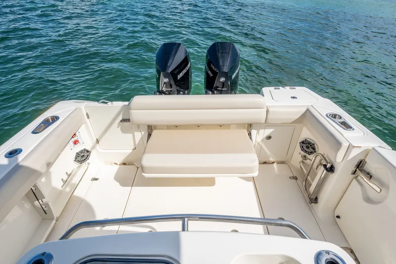 Slide: The Image of Boston Whaler 280 Outrage 2024 - 30