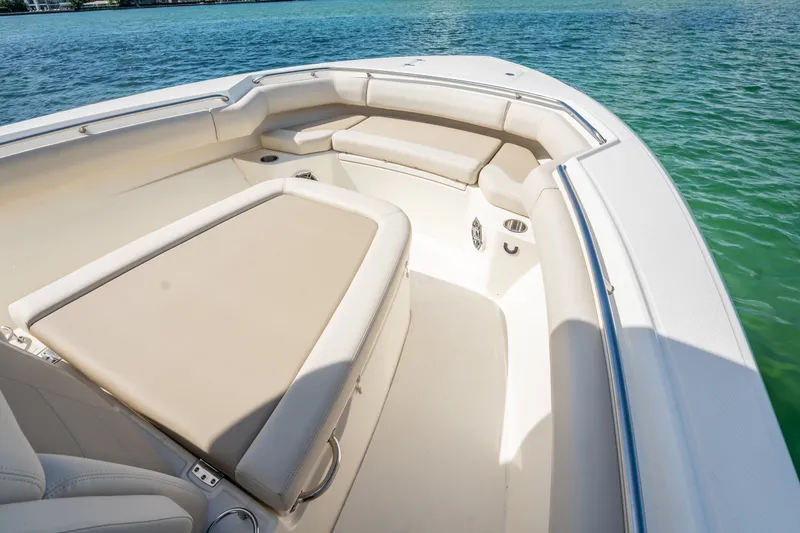 Slide: The Image of Boston Whaler 280 Outrage 2024 - 31