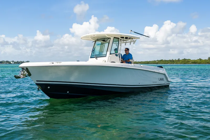 Slide: The Image of Boston Whaler 280 Outrage 2024 - 14