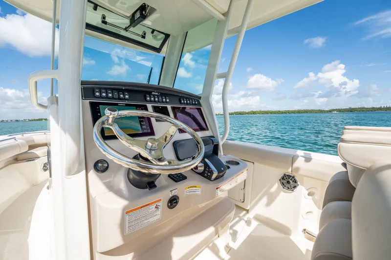 Slide: The Image of Boston Whaler 280 Outrage 2024 - 35
