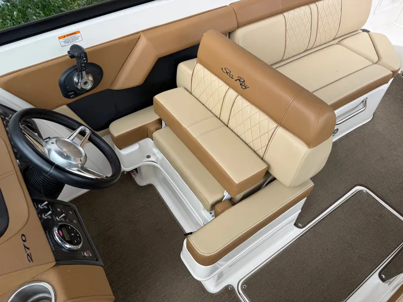 Slide: The Image of Sea Ray 270 Sundeck 2015 - 10