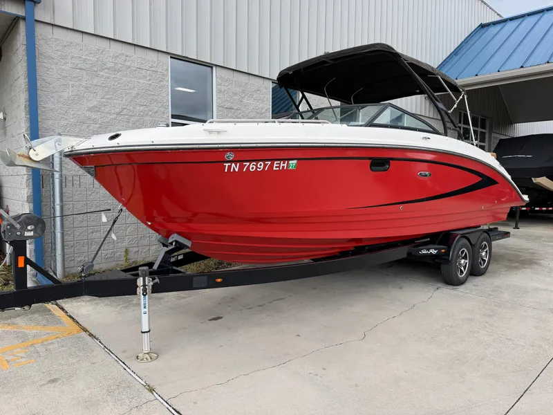Slide: The Image of Sea Ray 270 Sundeck 2015 - 2