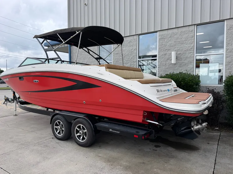 Slide: The Image of Sea Ray 270 Sundeck 2015 - 3