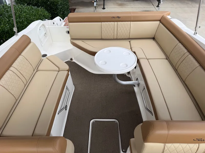 Slide: The Image of Sea Ray 270 Sundeck 2015 - 8