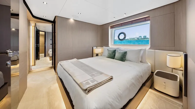 Slide: The Image of Azimut 89 2019 - 18