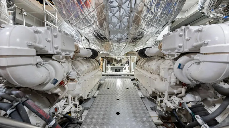 Slide: The Image of Azimut 89 2019 - 25