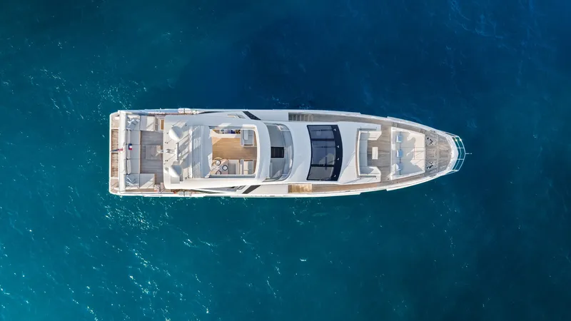 Slide: The Image of Azimut 89 2019 - 6