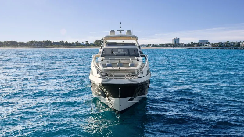 Slide: The Image of Azimut 89 2019 - 2