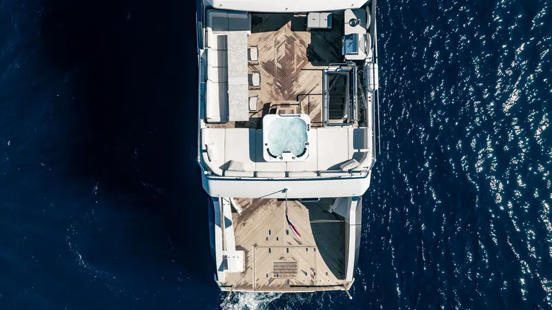Slide: The Image of Ocean Alexander 88 2021 - 5