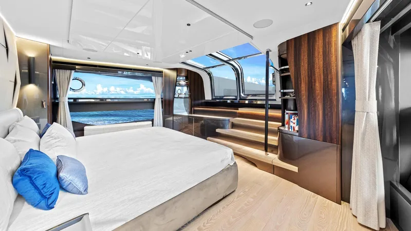 Slide: The Image of Sunseeker 98 2024 - 2