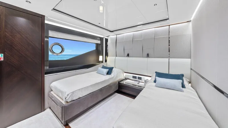 Slide: The Image of Sunseeker 98 2024 - 6