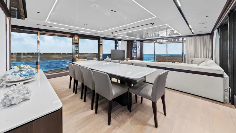 Slide: The Image of Sunseeker 98 2024 - 9