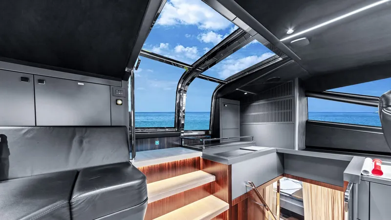Slide: The Image of Sunseeker 98 2024 - 11