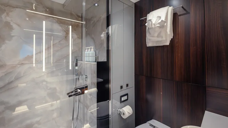 Slide: The Image of Sunseeker 88 2025 - 32