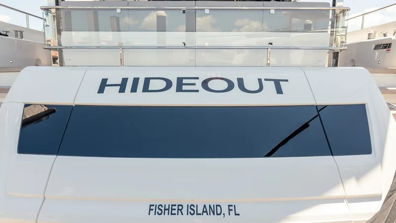 Slide: The Image of Sunseeker 88 2025 - 36